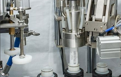 Elbe�f���S�ڰ��b�Cе�N�˙C�đ���